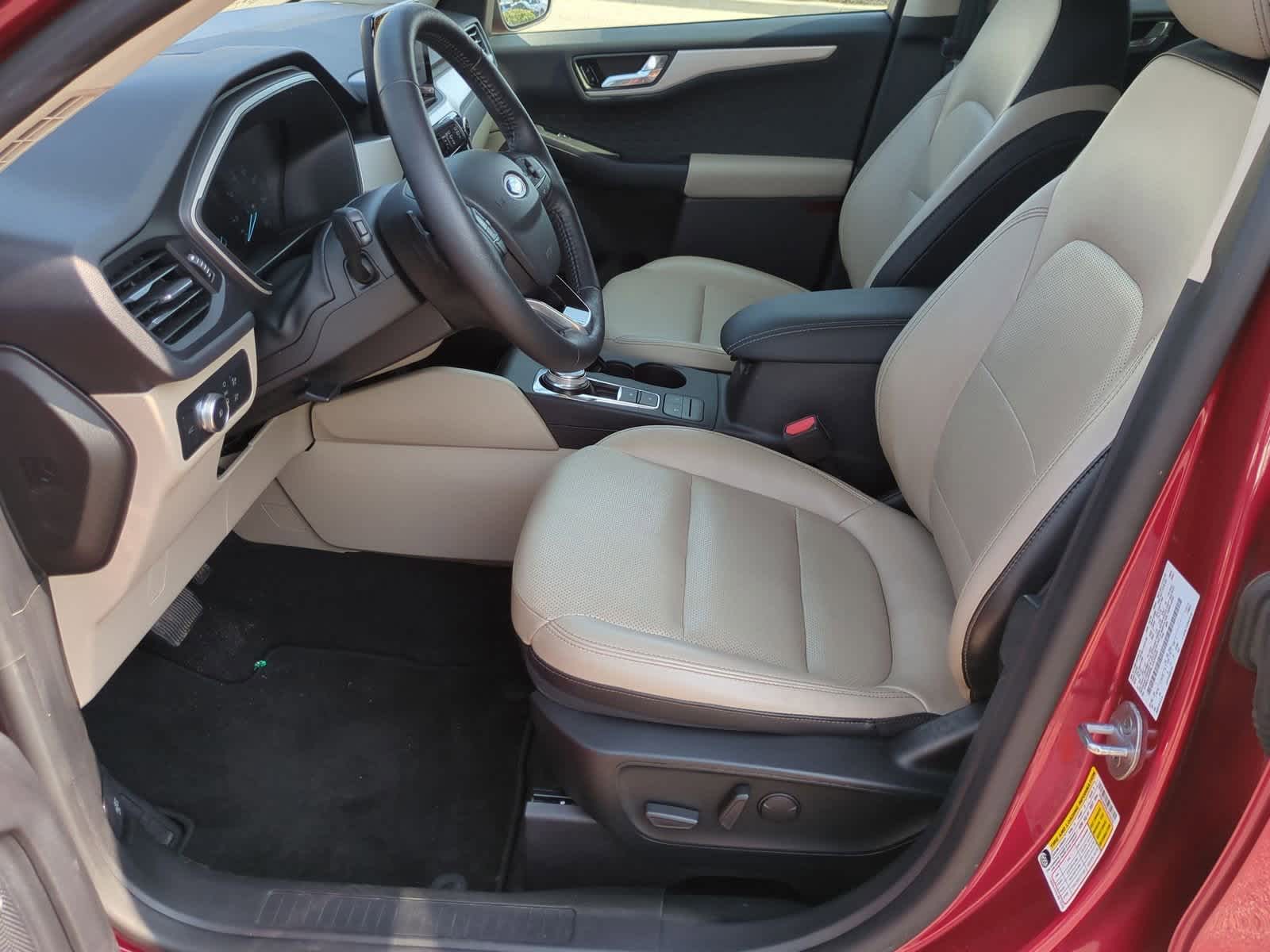 Thumbnail: 2020 Ford Escape - 16