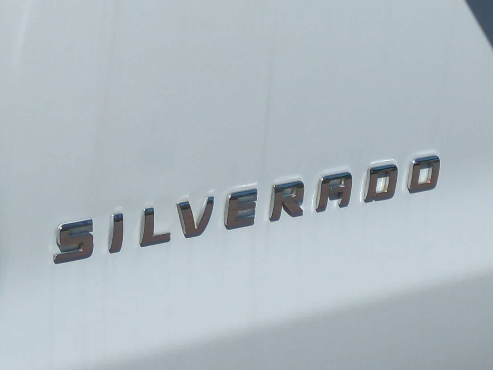 Thumbnail: 2018 Chevrolet Silverado 1500 - 13