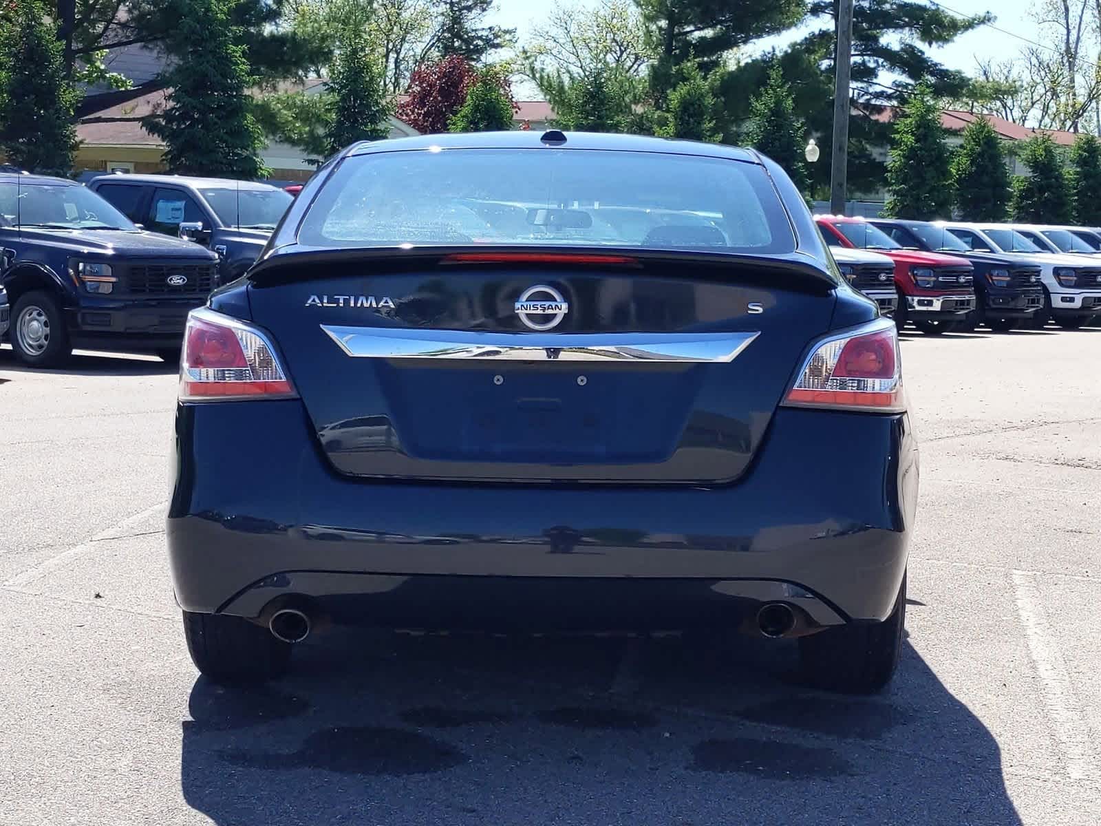 Thumbnail: 2015 Nissan Altima - 7