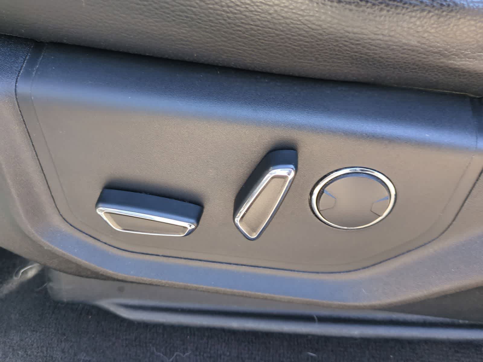 Thumbnail: 2018 Ford Econoline - 17