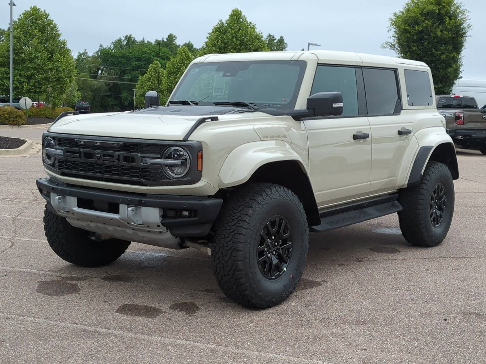 Thumbnail: 2025 Ford Bronco - 4