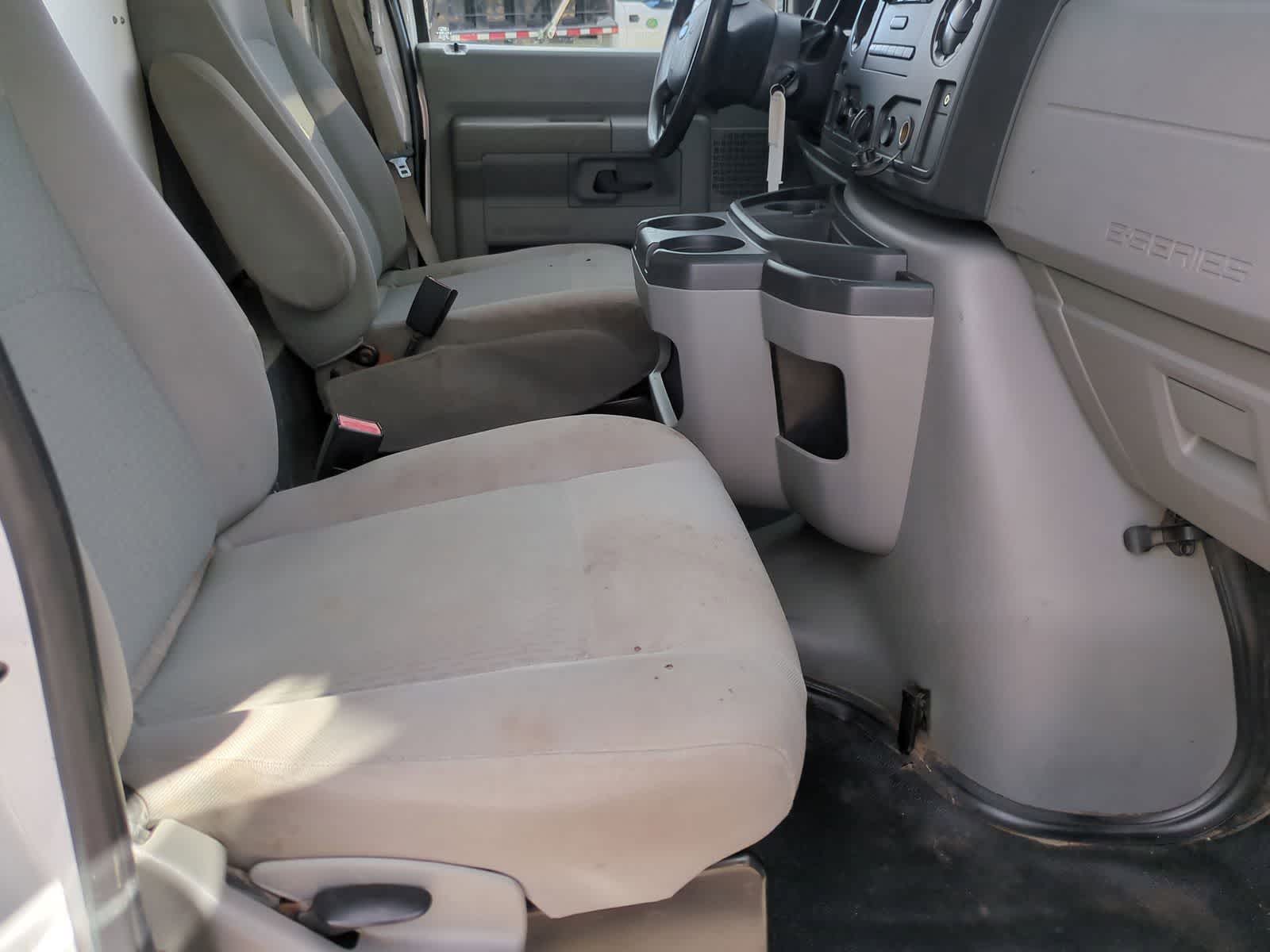 Thumbnail: 2016 Ford Econoline - 18