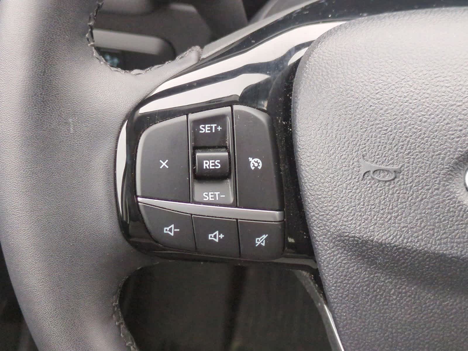 Thumbnail: 2022 Ford Escape - 23