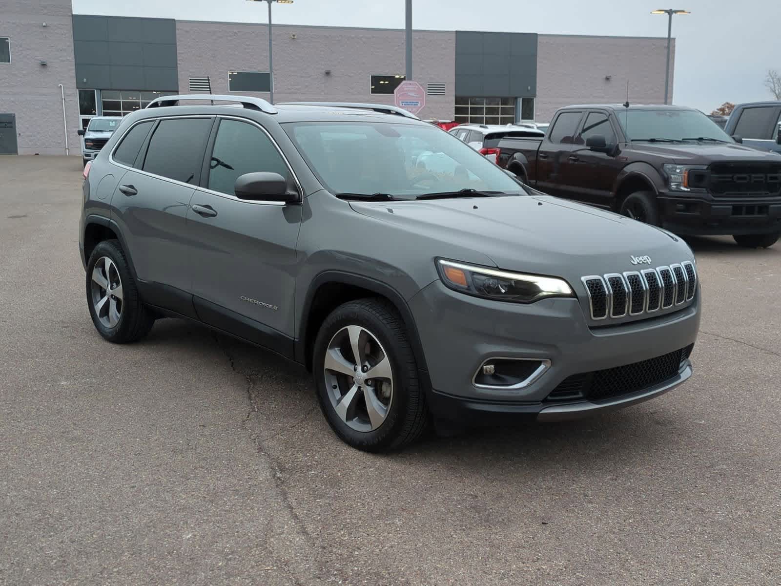 Thumbnail: 2020 Jeep Cherokee - 2