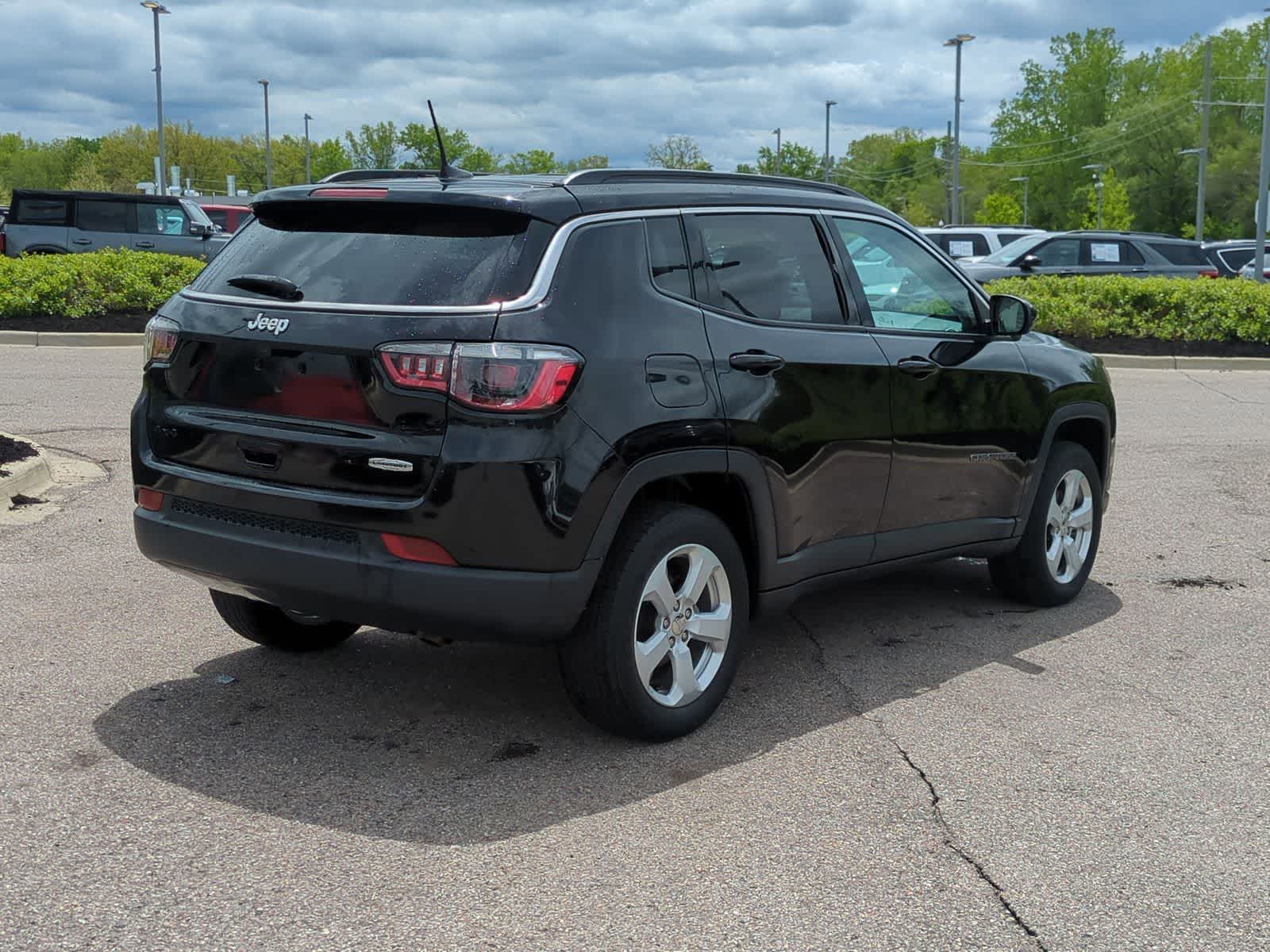 Thumbnail: 2021 Jeep Compass - 8