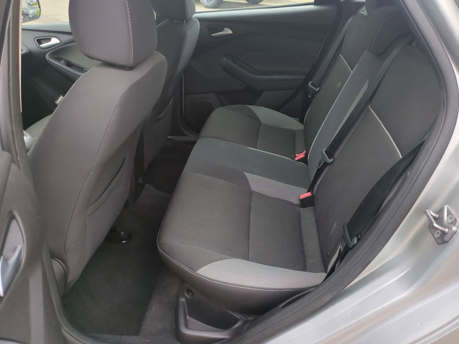 Thumbnail: 2013 Ford Focus - 17