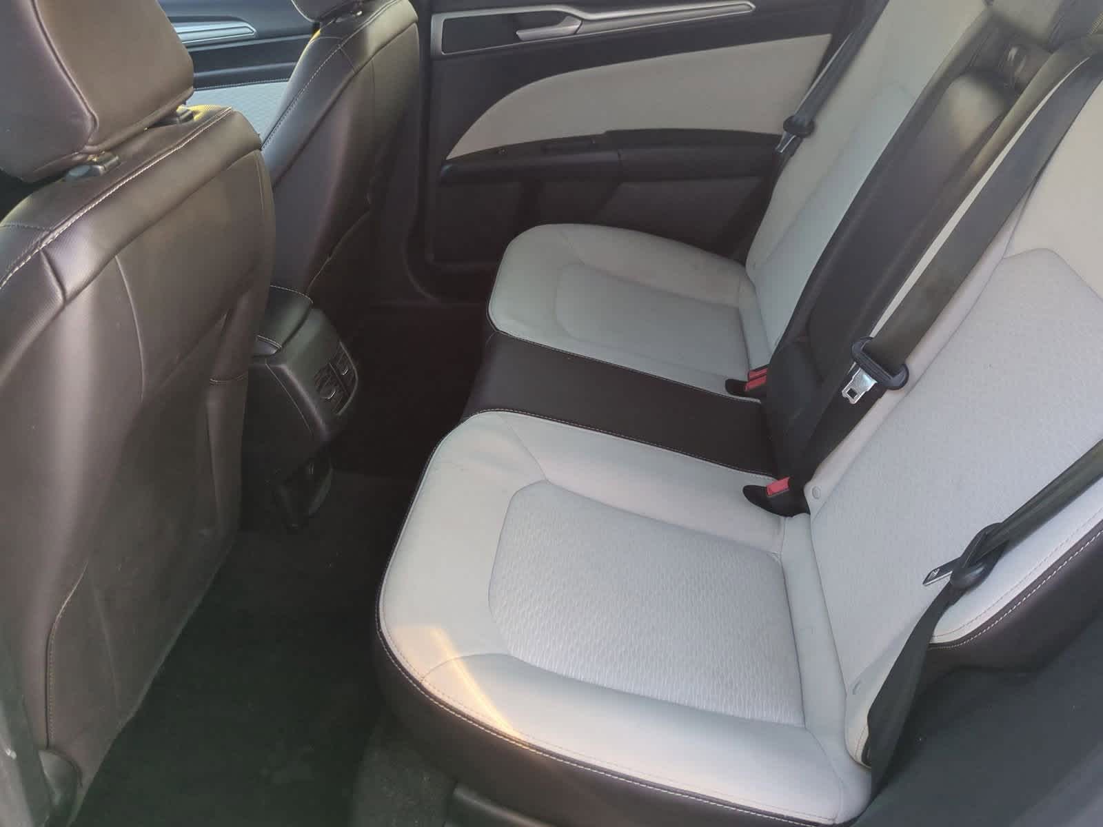 Thumbnail: 2020 Ford Fusion - 19