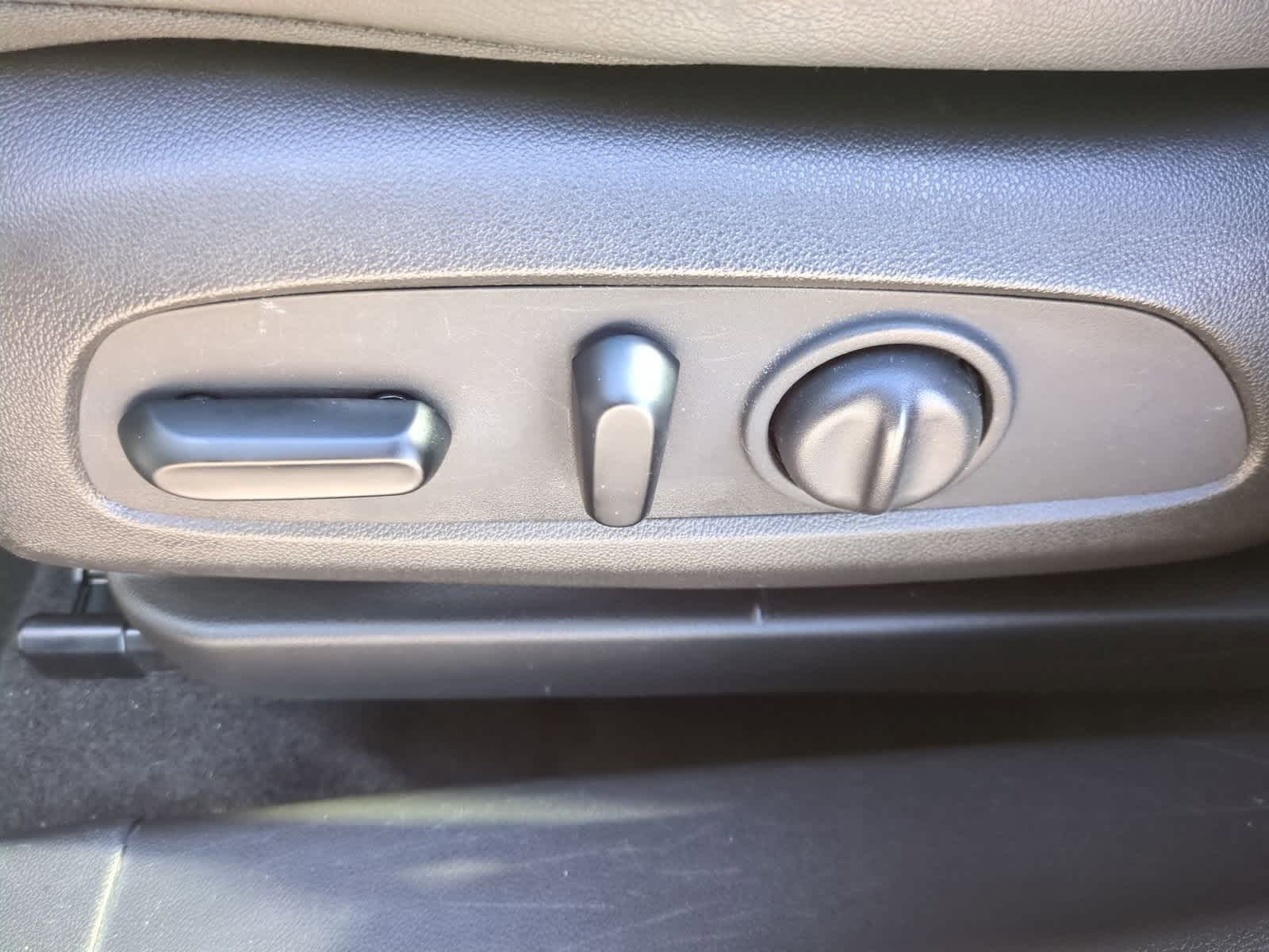 Thumbnail: 2022 Buick Encore GX - 17