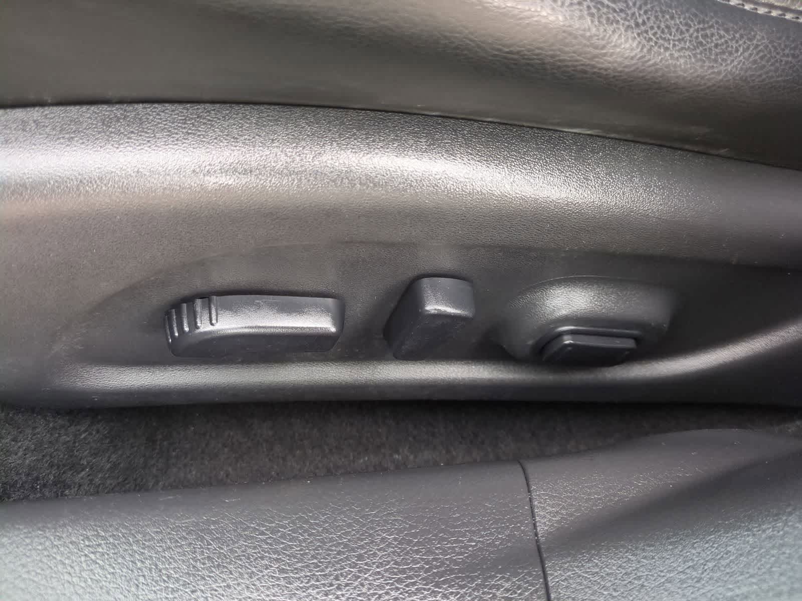 Thumbnail: 2015 Nissan Altima - 17