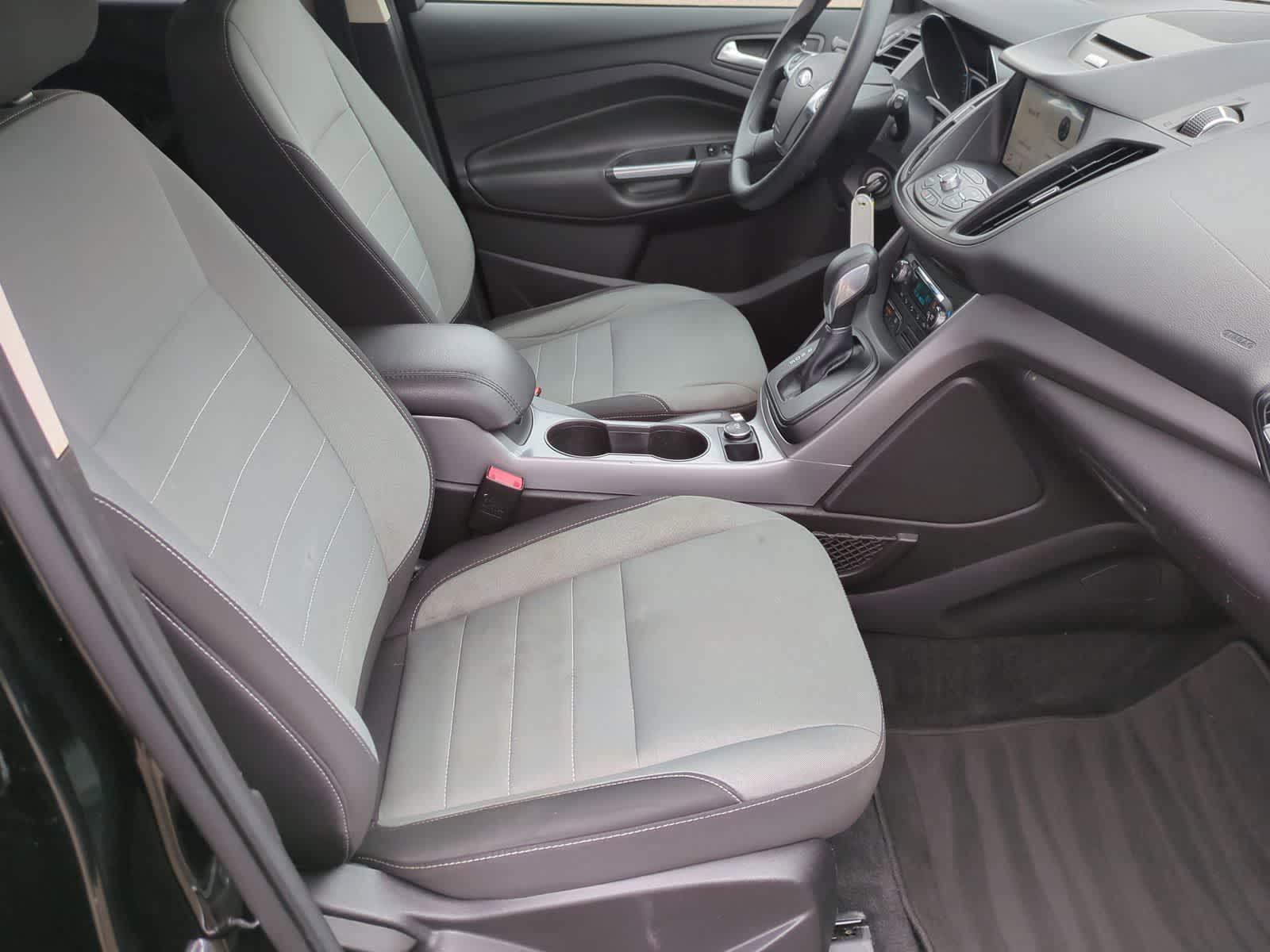 Thumbnail: 2016 Ford Escape - 21