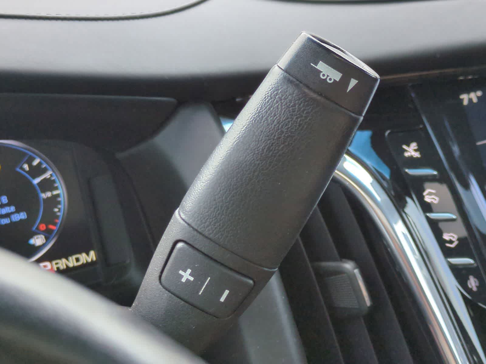 Thumbnail: 2015 Cadillac Escalade - 34