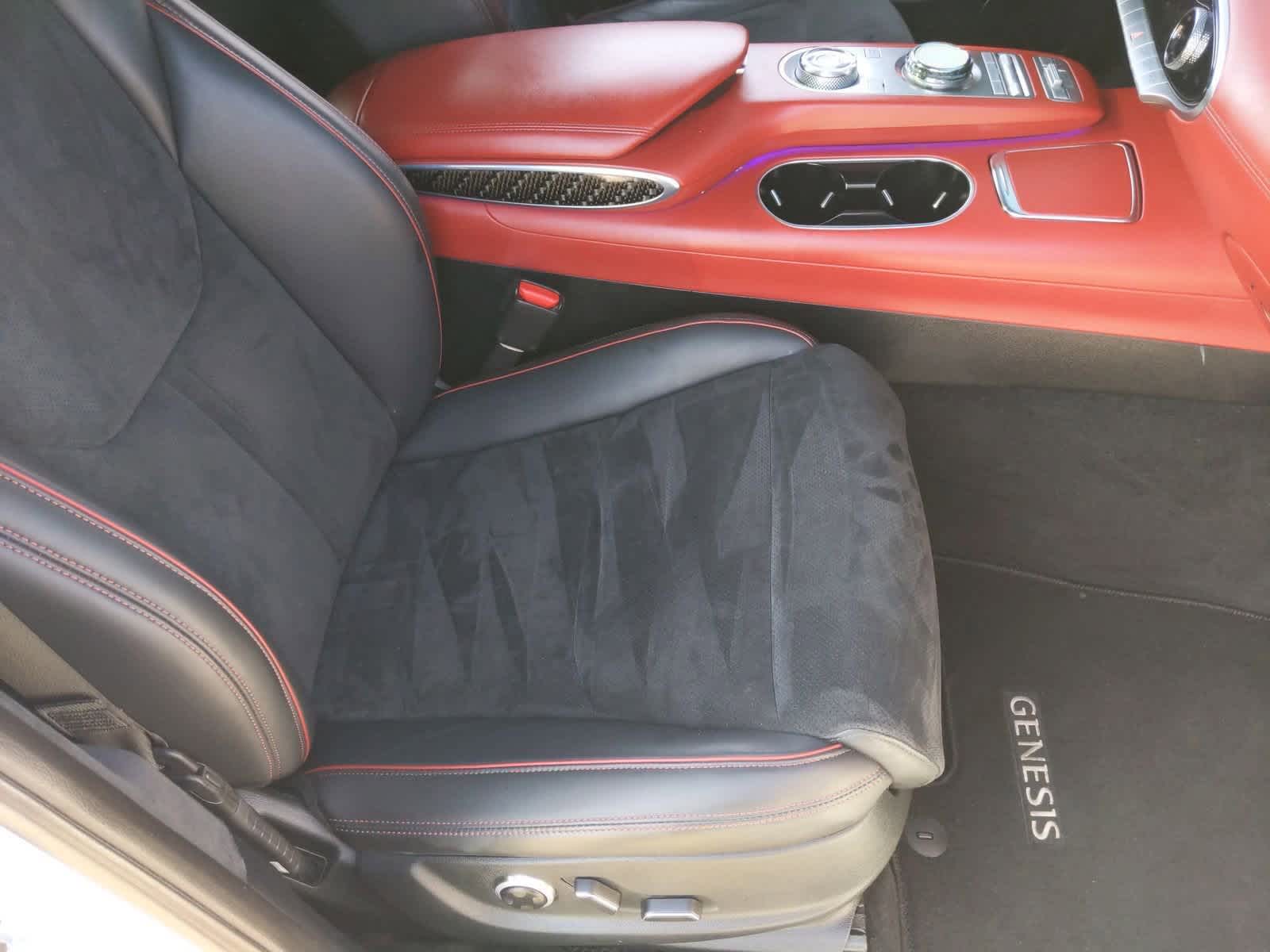Thumbnail: 2022 Genesis GV70 - 22