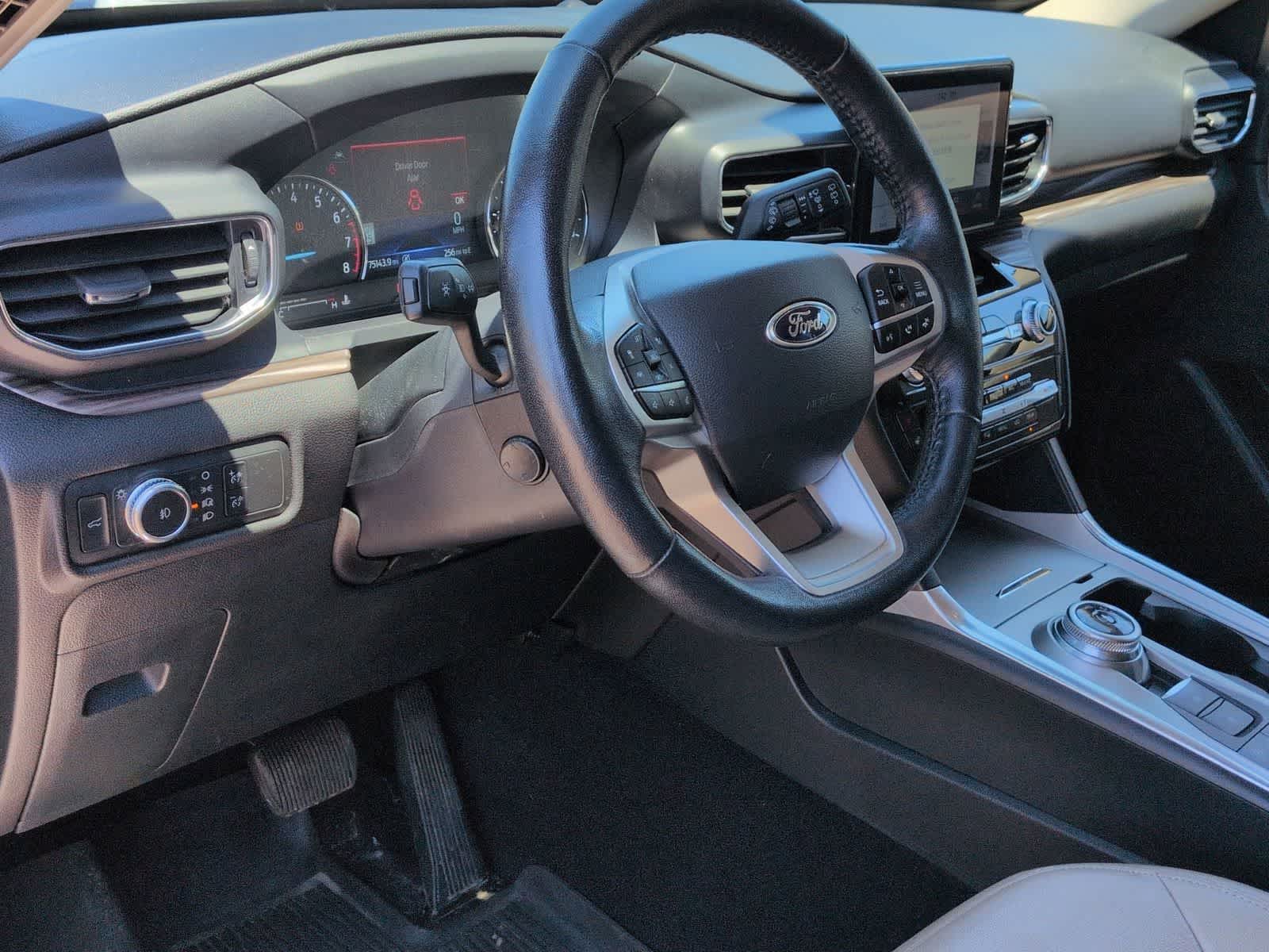 Thumbnail: 2022 Ford Explorer - 10