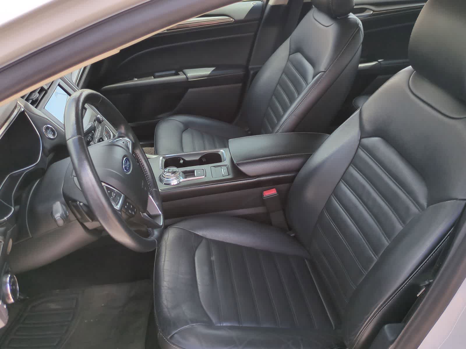 Thumbnail: 2017 Ford Fusion - 16