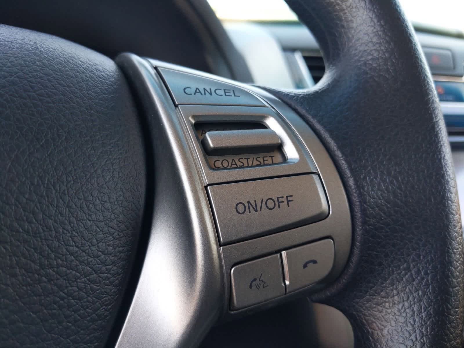 Thumbnail: 2015 Nissan Altima - 23