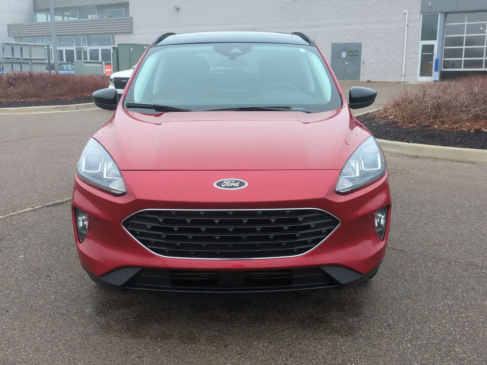 Thumbnail: 2022 Ford Escape - 3