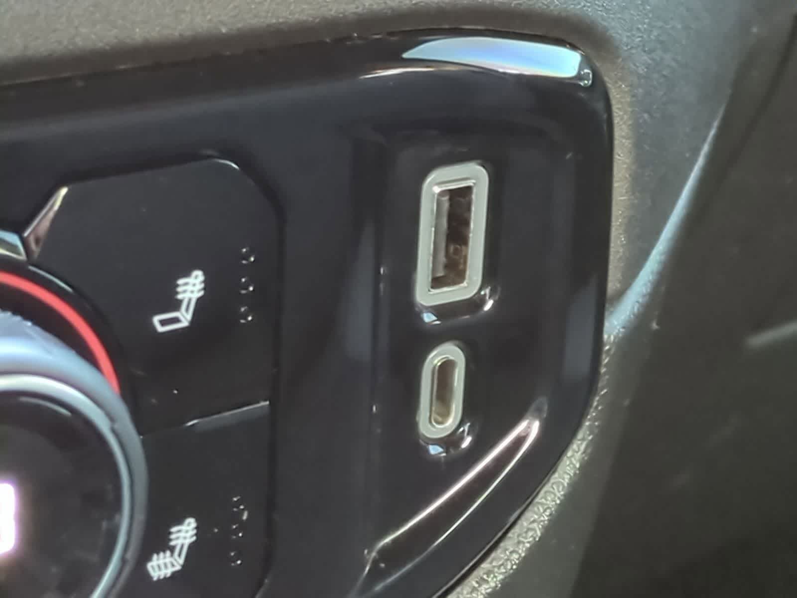 Thumbnail: 2022 Chevrolet Silverado 1500 - 30