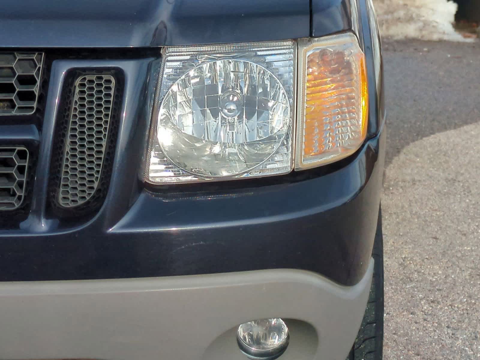 Thumbnail: 2001 Ford Explorer Sport Trac - 11