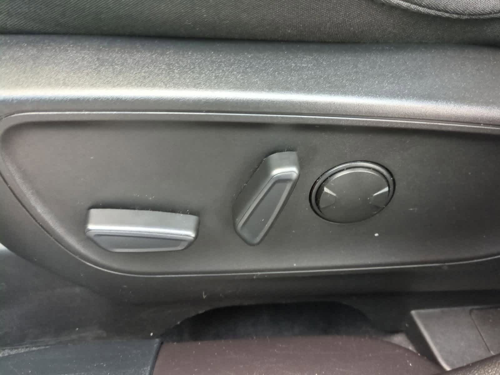 Thumbnail: 2023 Ford Escape - 17