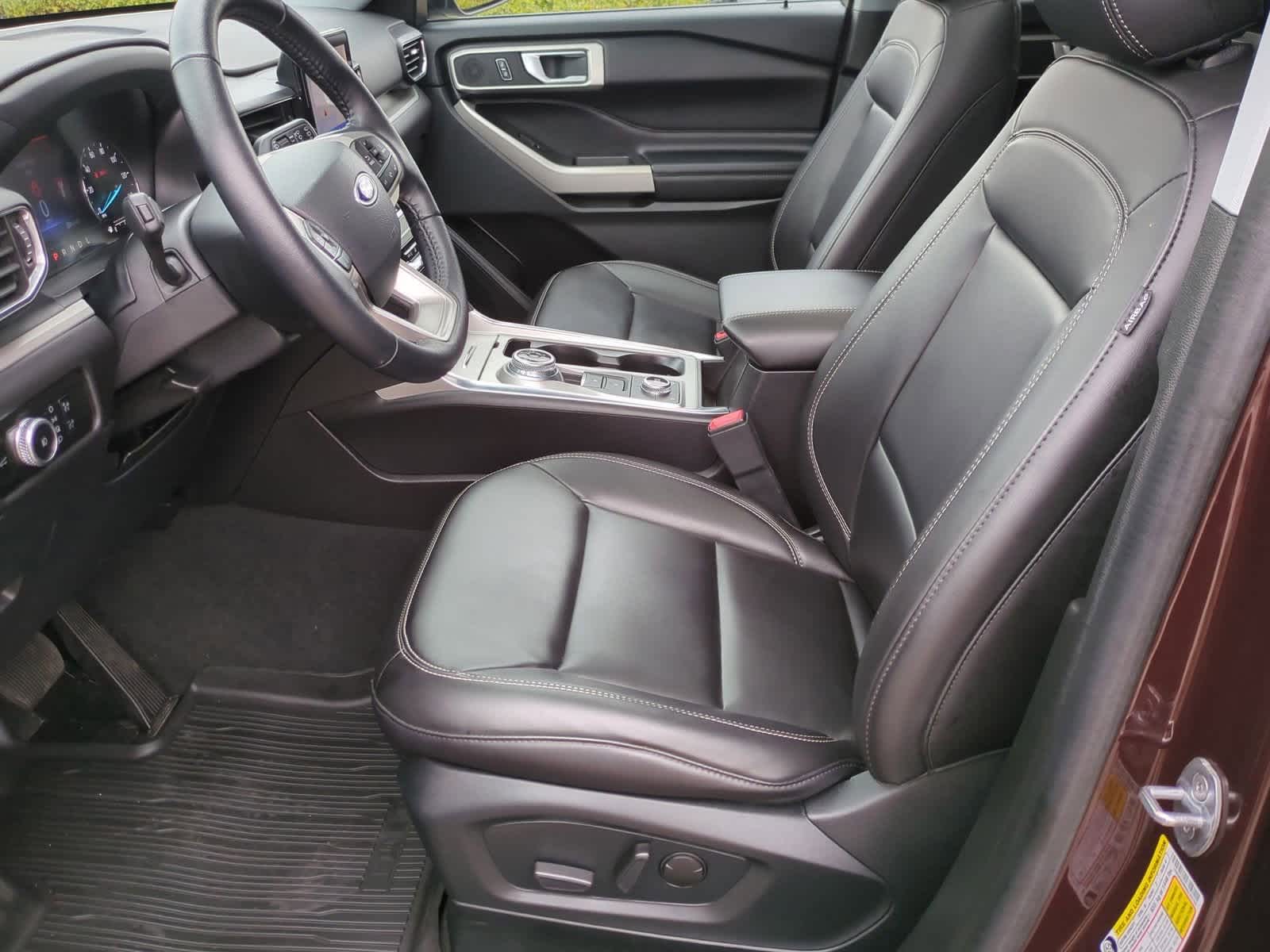 Thumbnail: 2022 Ford Explorer - 16