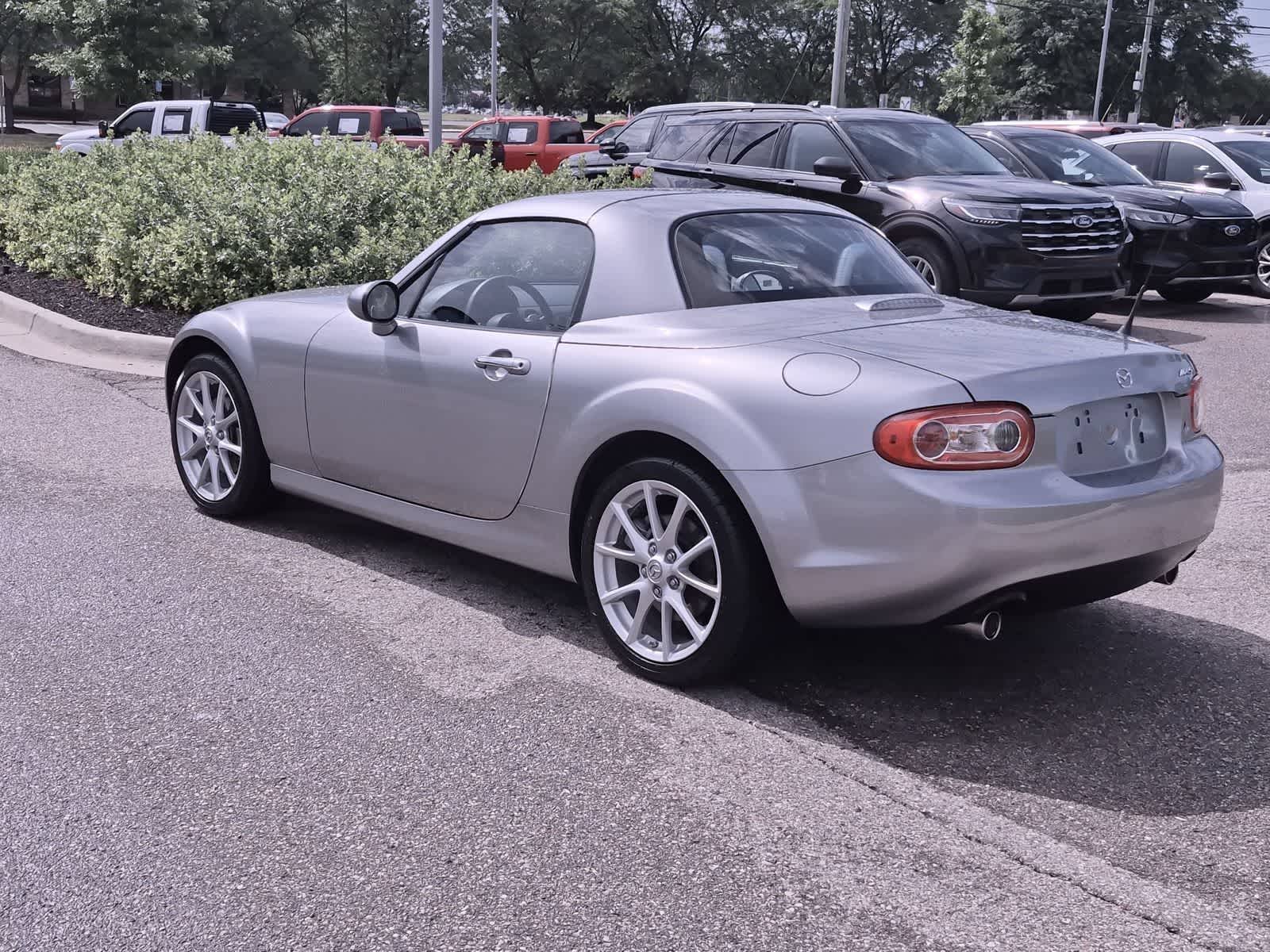 Thumbnail: 2010 Mazda MX-5 Miata - 6