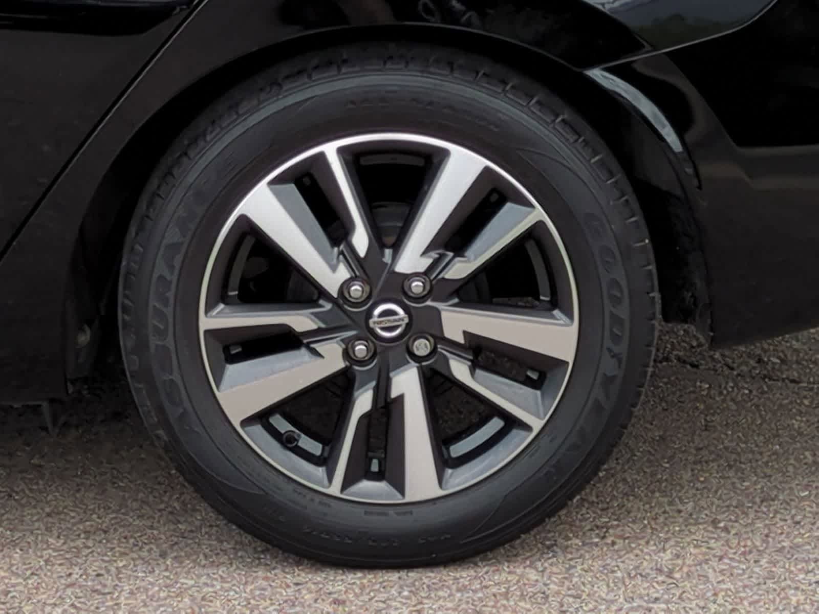 Thumbnail: 2021 Nissan Versa - 10