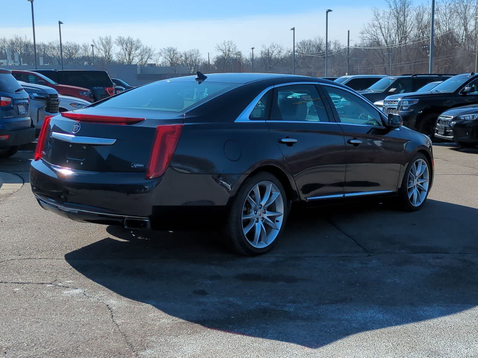 Thumbnail: 2013 Cadillac XTS - 8