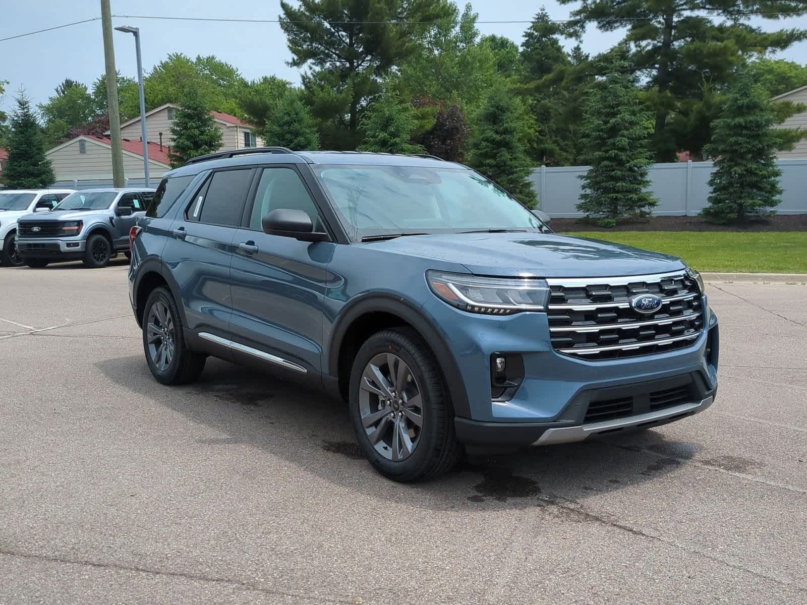 2025 Ford Explorer Active 2