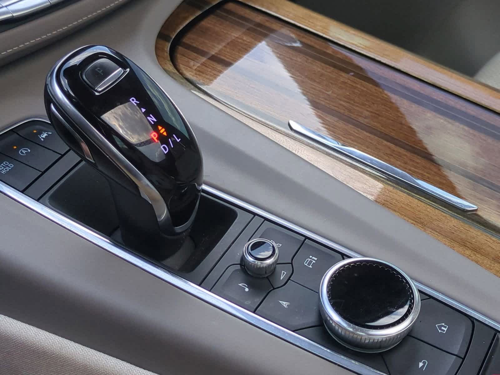 Thumbnail: 2021 Cadillac Escalade - 32