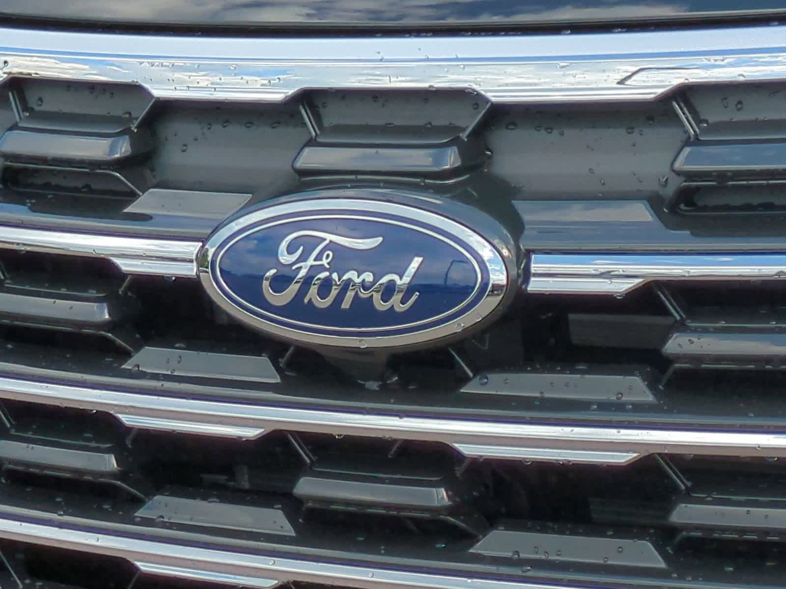 Thumbnail: 2025 Ford Explorer - 12