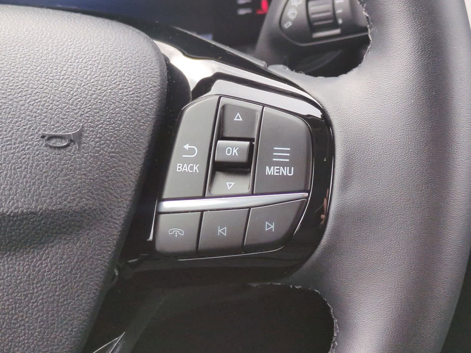 Thumbnail: 2023 Ford Escape - 24