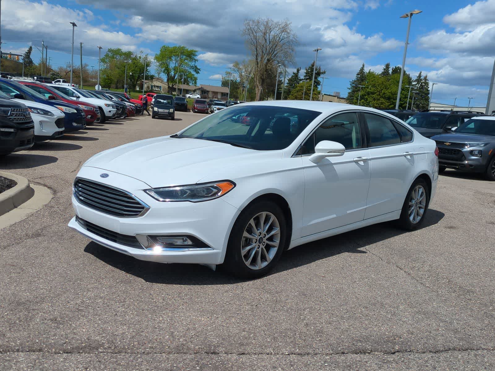 Thumbnail: 2017 Ford Fusion - 4