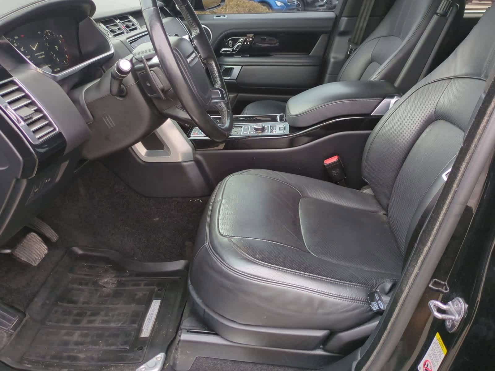 Thumbnail: 2018 Land Rover Range Rover - 16