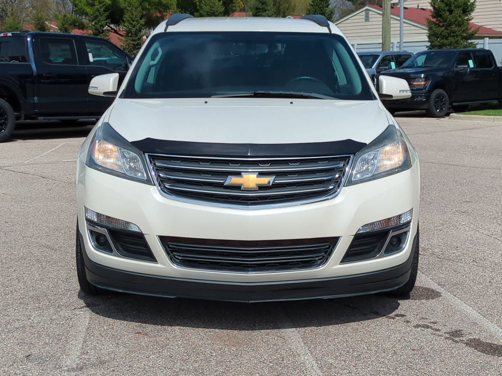 Thumbnail: 2015 Chevrolet Traverse - 3