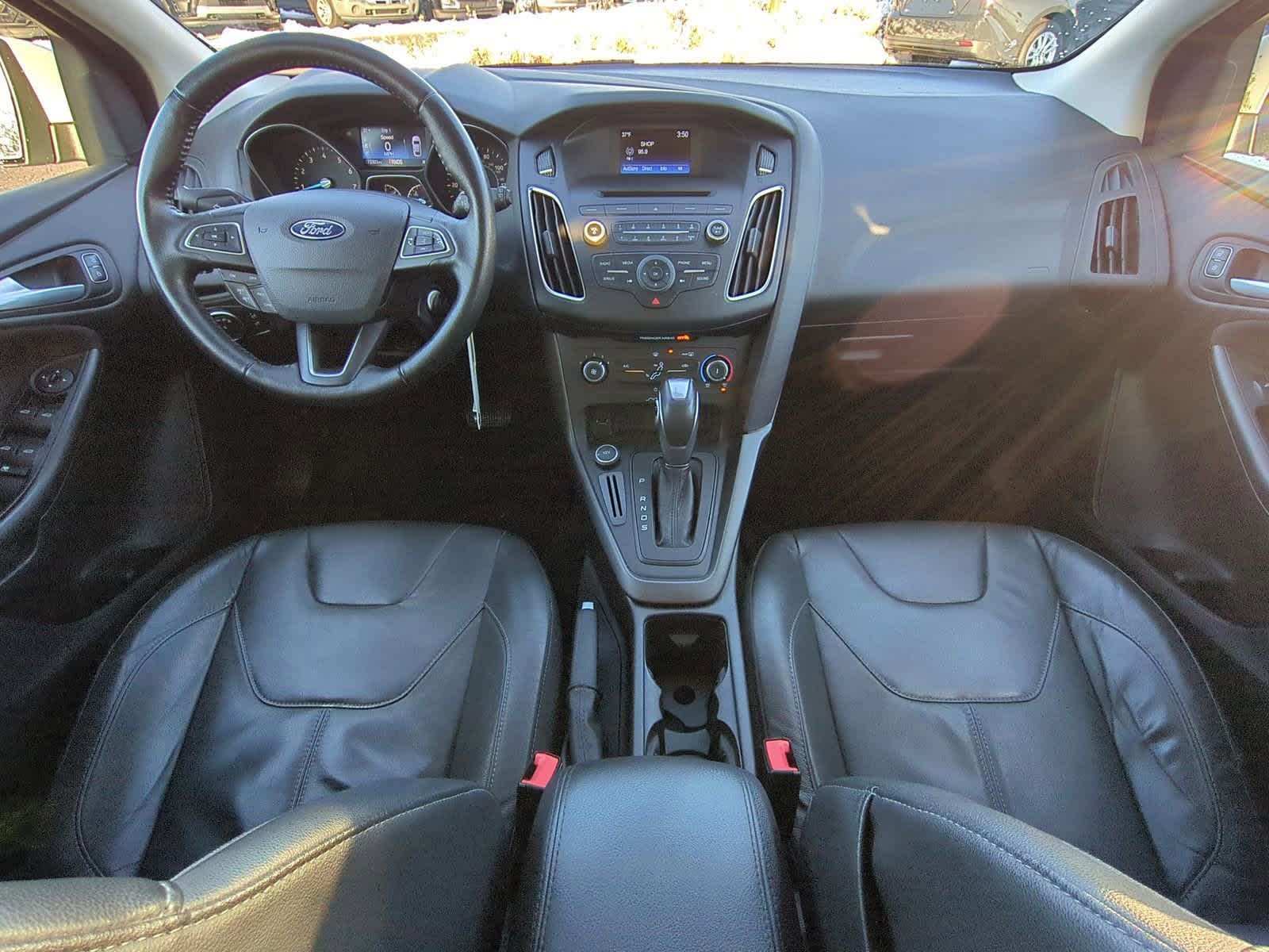 Thumbnail: 2015 Ford Focus - 15