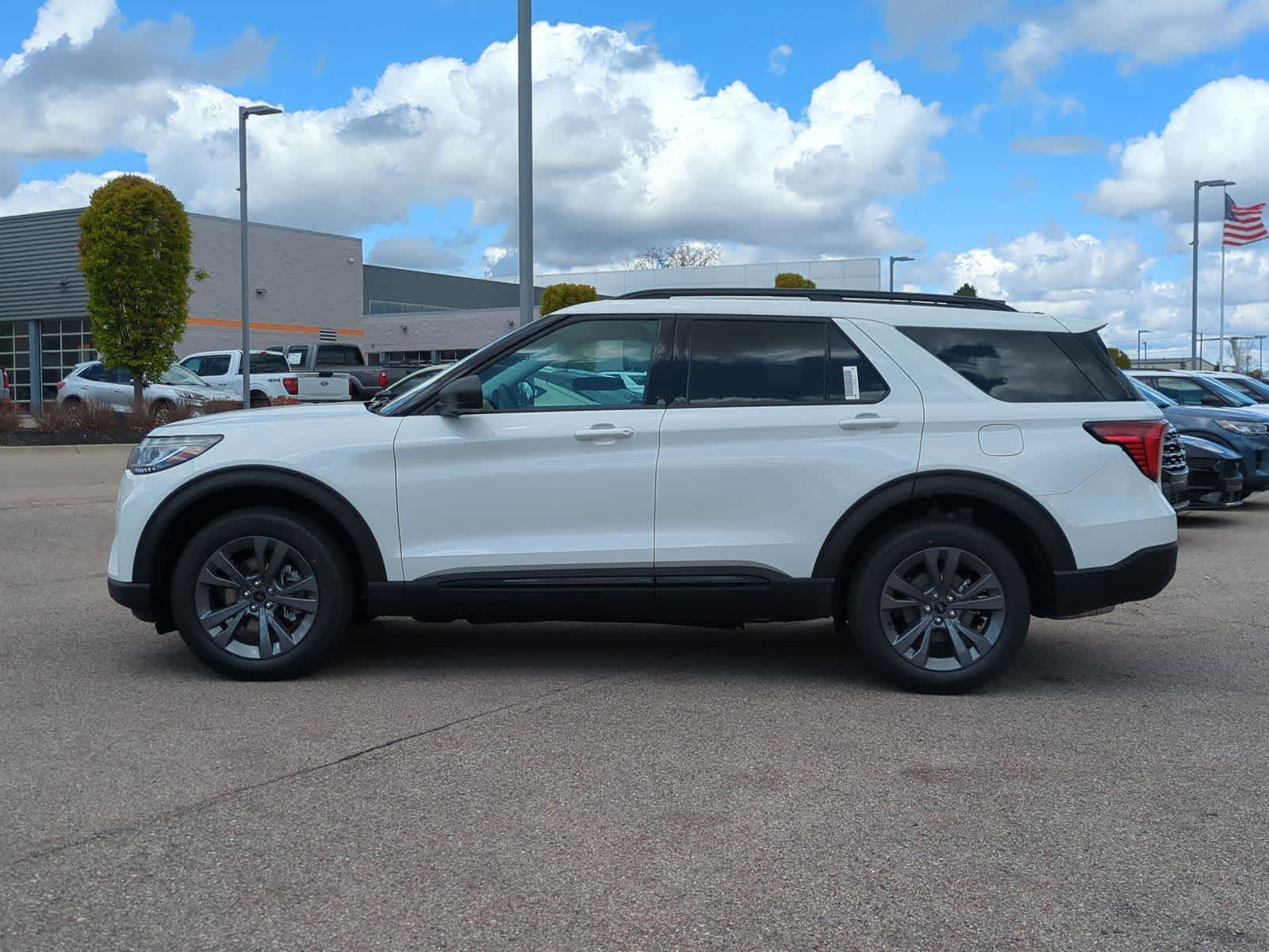Thumbnail: 2026 Ford Explorer - 5
