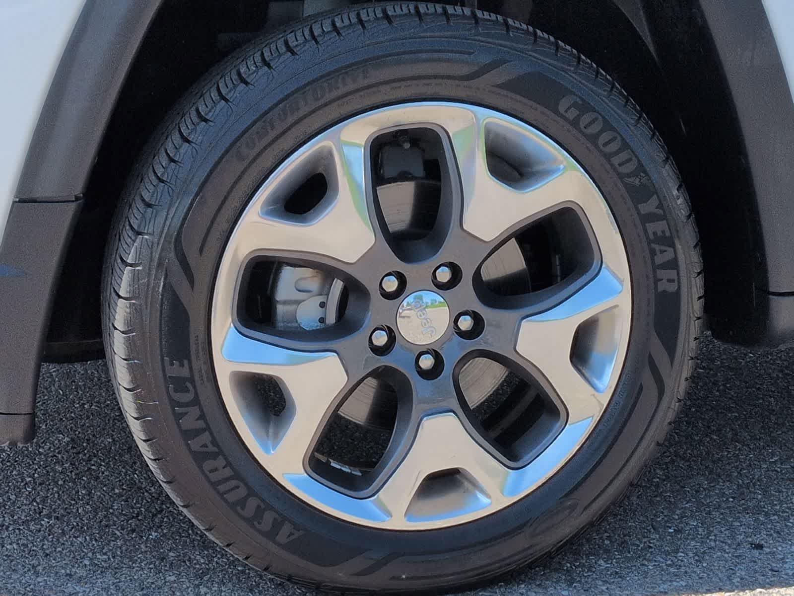 Thumbnail: 2019 Jeep Compass - 10