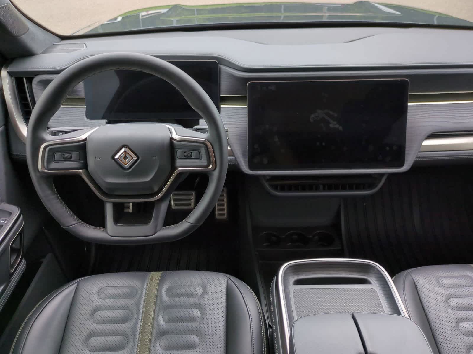 Thumbnail: 2024 Rivian R1S - 15