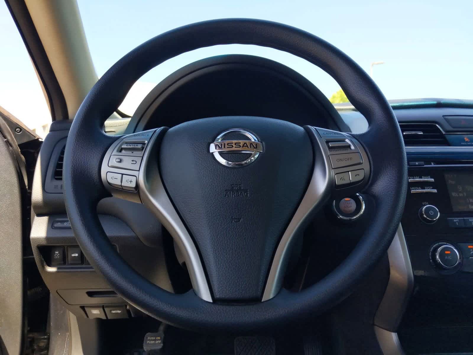 Thumbnail: 2015 Nissan Altima - 21