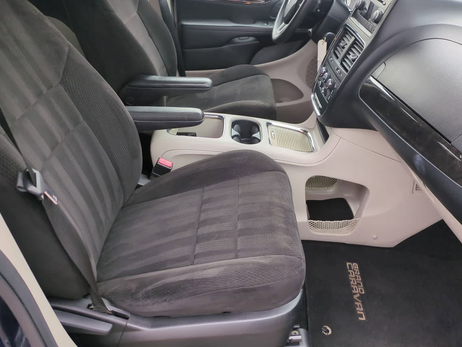 Thumbnail: 2013 Dodge Grand Caravan - 21