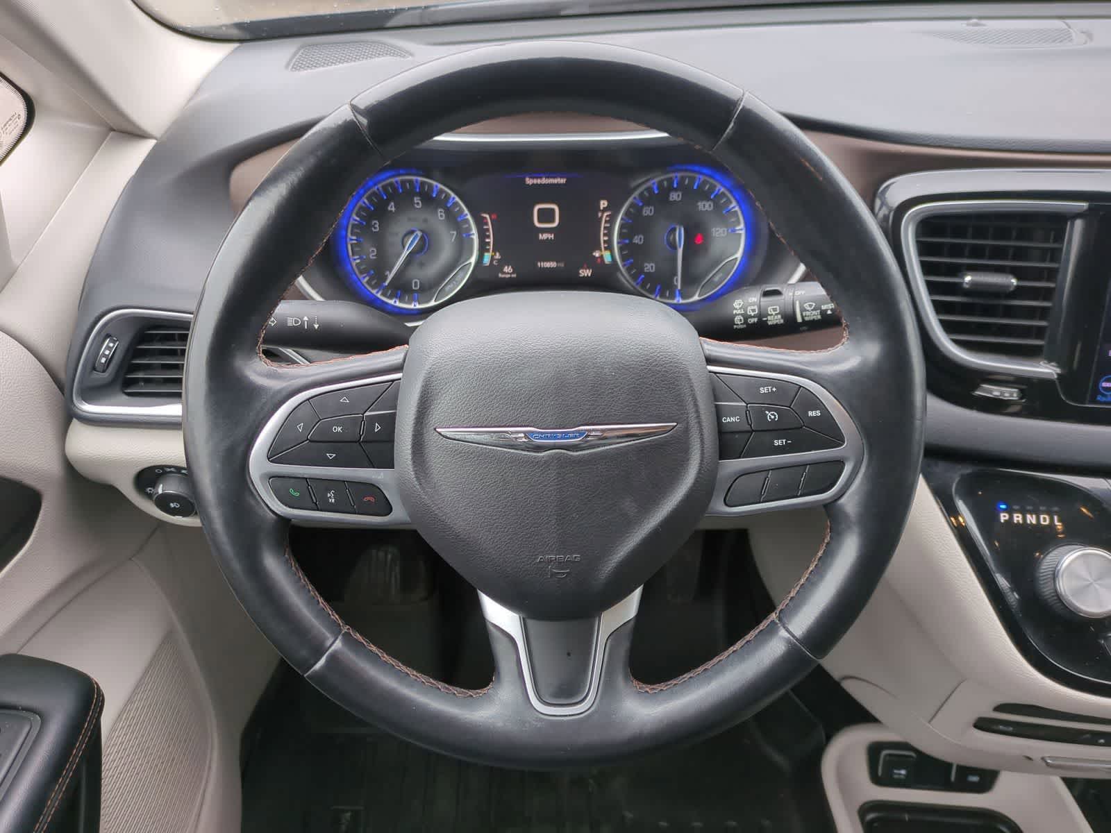 Thumbnail: 2018 Chrysler Pacifica - 18