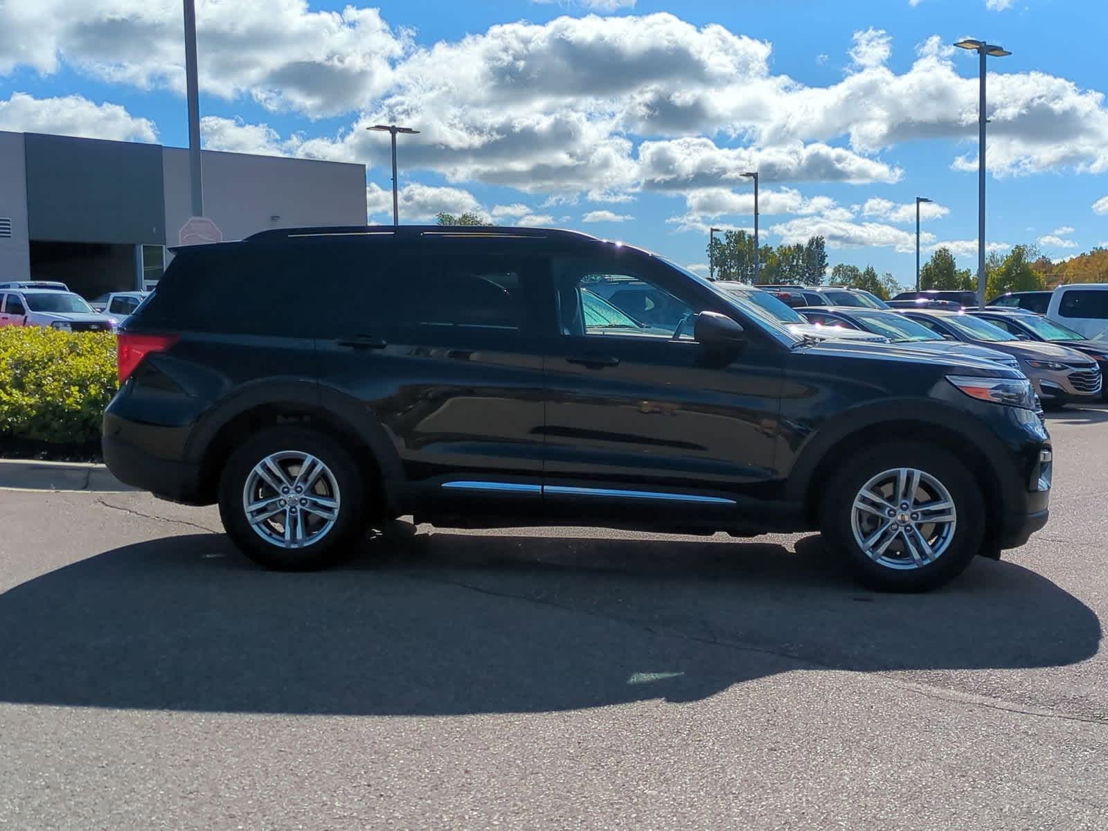 Thumbnail: 2022 Ford Explorer - 9