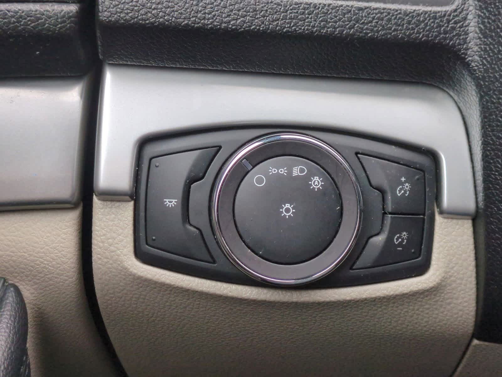 Thumbnail: 2019 Ford Explorer - 30