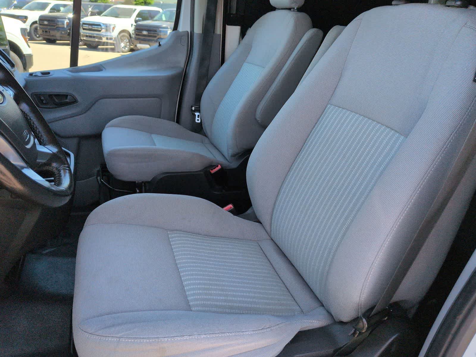 Thumbnail: 2016 Ford Transit Series - 15