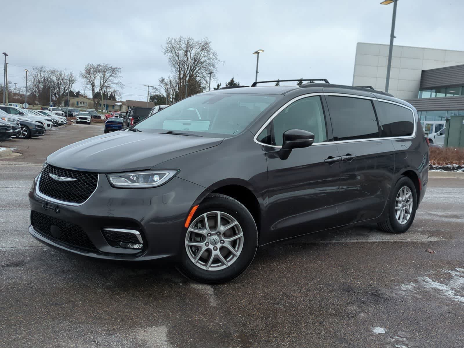 Thumbnail: 2022 Chrysler Pacifica - 1