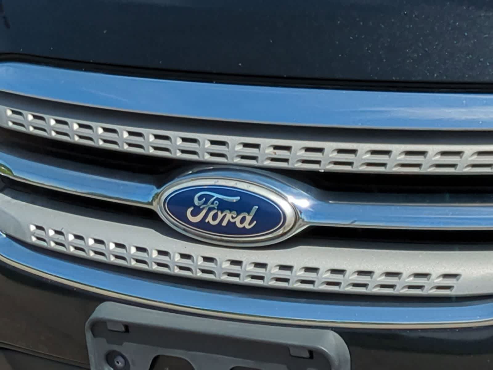 Thumbnail: 2011 Ford Taurus - 12