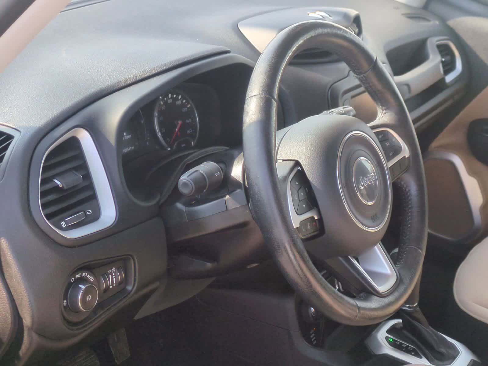 Thumbnail: 2015 Jeep Renegade - 10