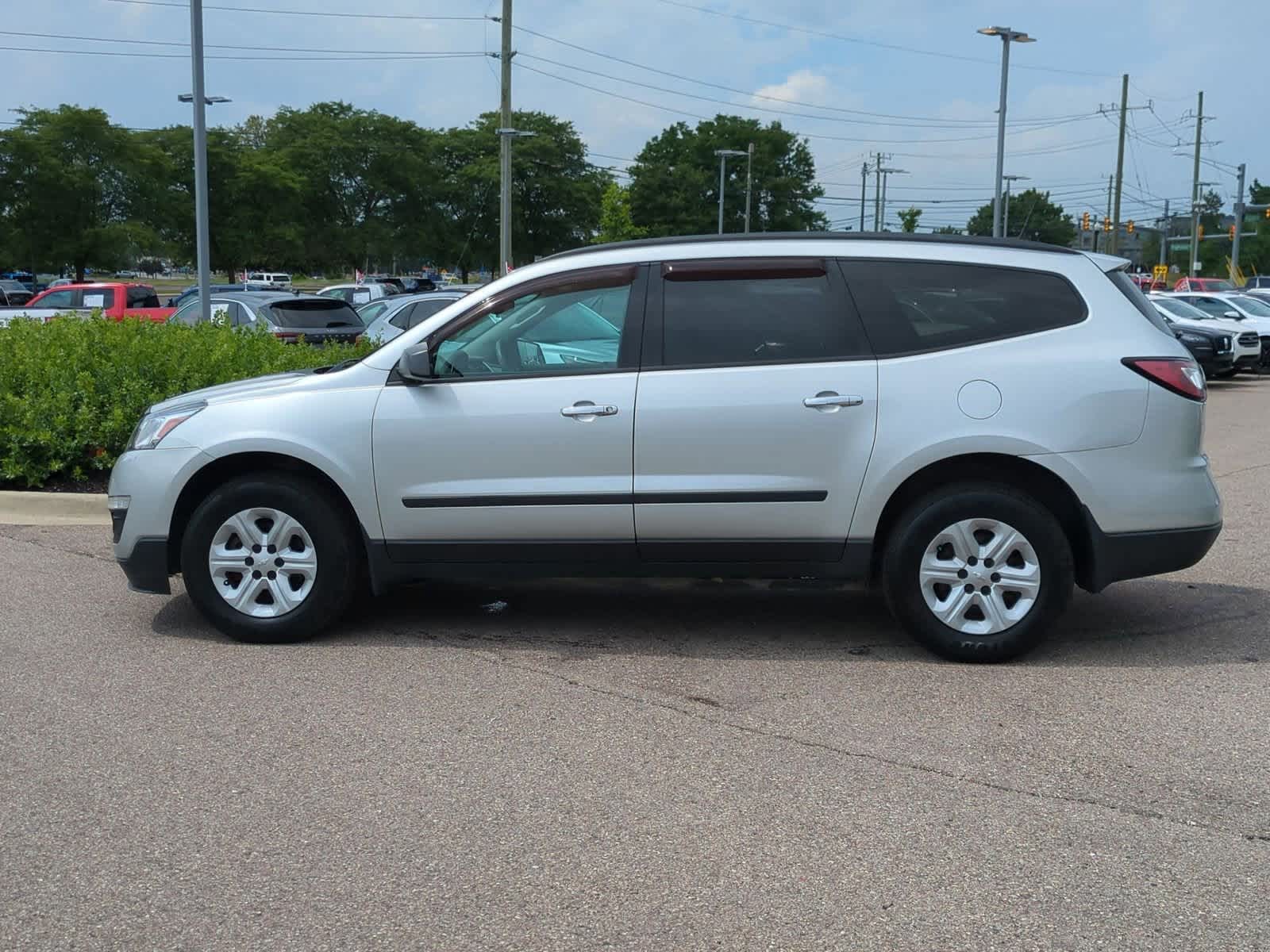 Thumbnail: 2017 Chevrolet Traverse - 5