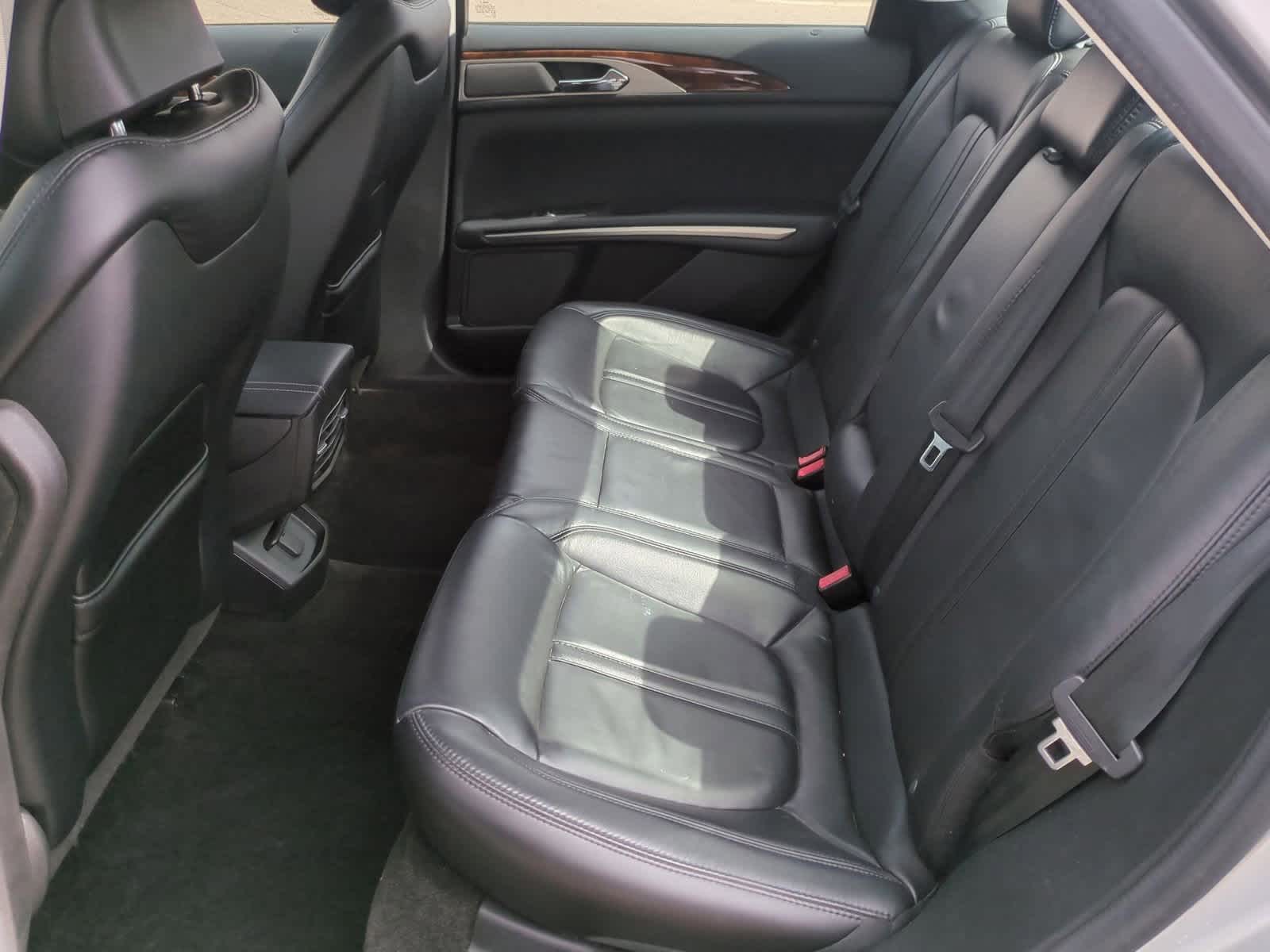 Thumbnail: 2015 Lincoln MKZ - 19