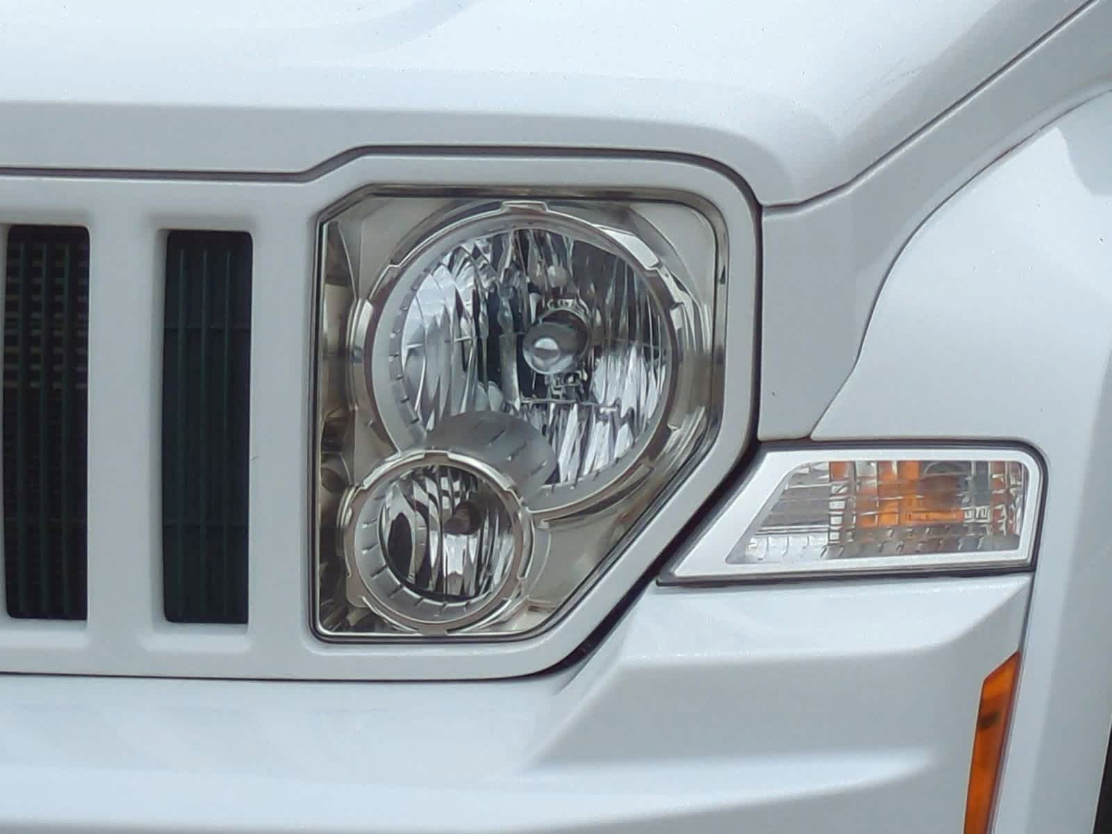 2012 Jeep Liberty Sport 11